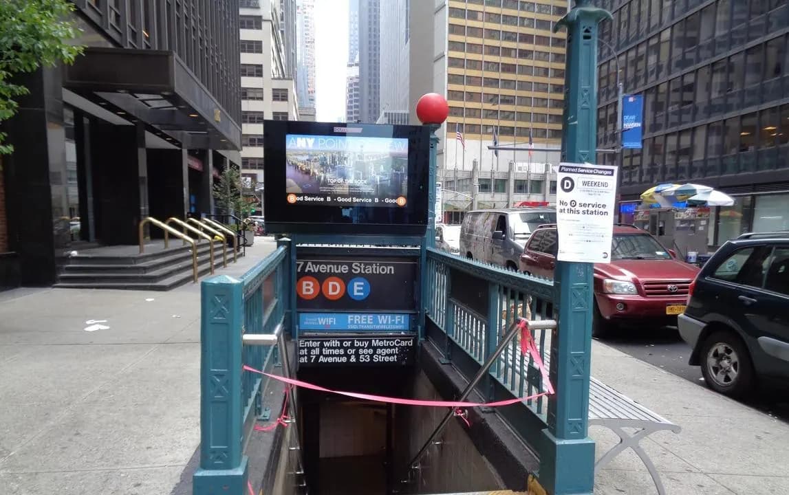 Nyu-York metrosunda 30 yaşlı kişi güllələnərək həlak olub