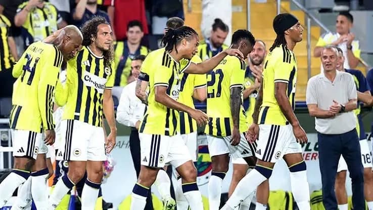 Türkiyə Super Liqasının ilk turunda "Fənərbaxça" səfərdə məğlub oldu
