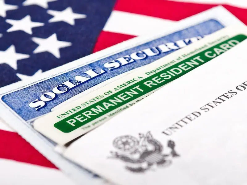 ABŞ-da 11 nəfər çinlilərə saxta “green card” təmin etməkdə ittiham olunur